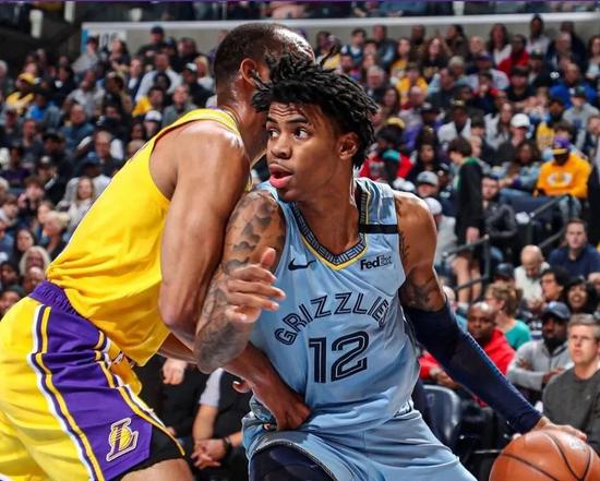  状元班凯罗25+10魔术终结湖人连胜  